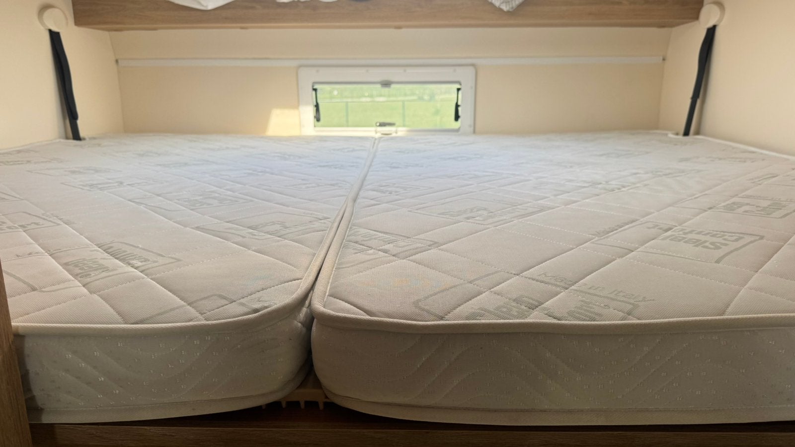 TE KOOP – PROJECT 2000 ELEKT.HEFBED CAMPER MOBILHOME 220x180, Particulier, Elektrisch