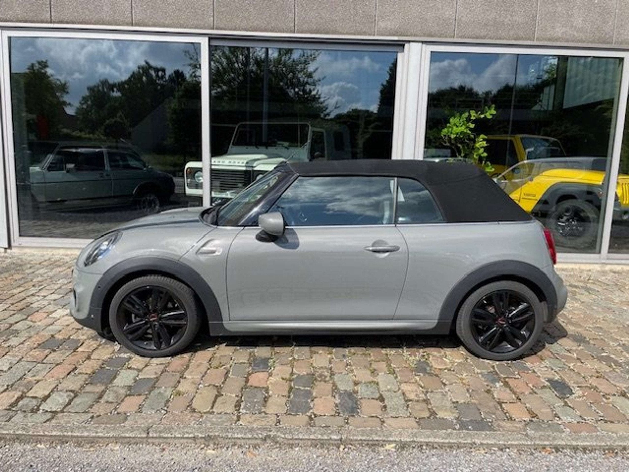 MINI Cooper Cabrio John Cooper Works AUTOMAAT (bj 2020), Auto's, Mini, Gebruikt, Cabriolet, 136 pk, Alcantara
