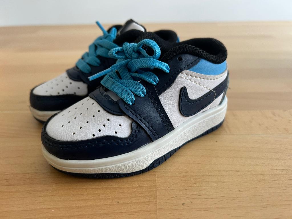 Lot de chaussures et sandales occasion pour enfants, Enlèvement, Comme neuf, Garçon, Chaussures