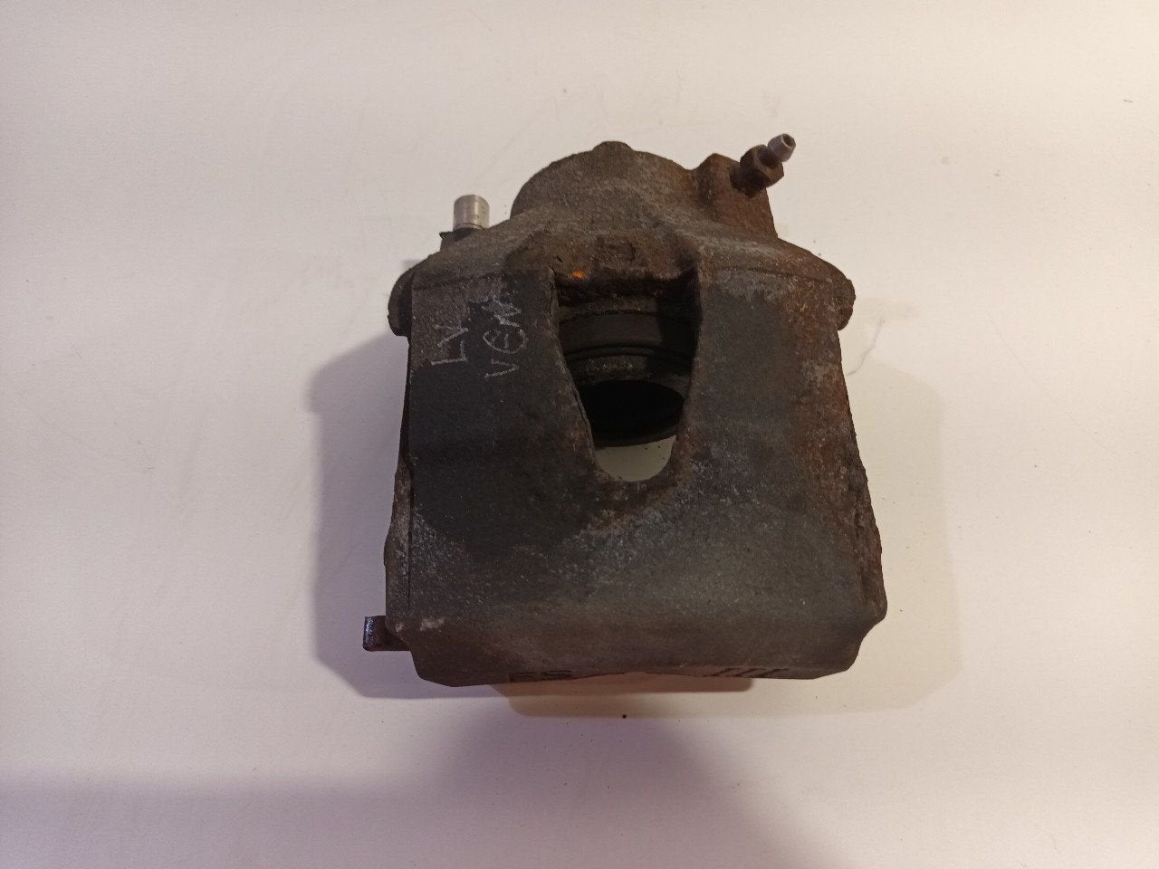 Remklauw links voor Volkswagen Golf, Onderdelen@venauto.nl, Van der Ven Autorecycling B.V., Ettenseweg 76, 4706 PB Roosendaal, The Netherlands