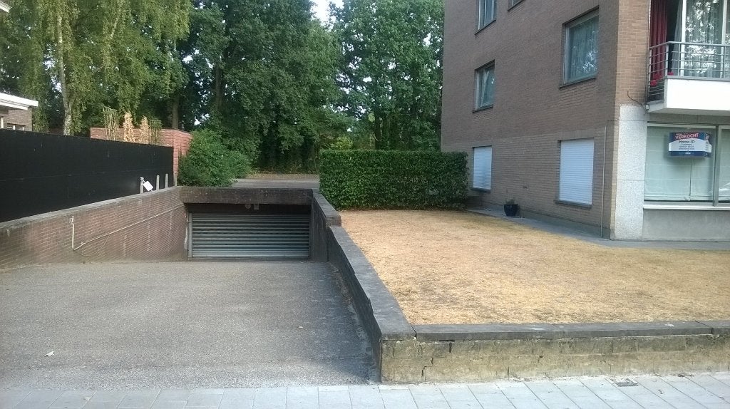 autostaanplaats te huur TURNHOUT, Immo, Garages en Parkeerplaatsen, Turnhout