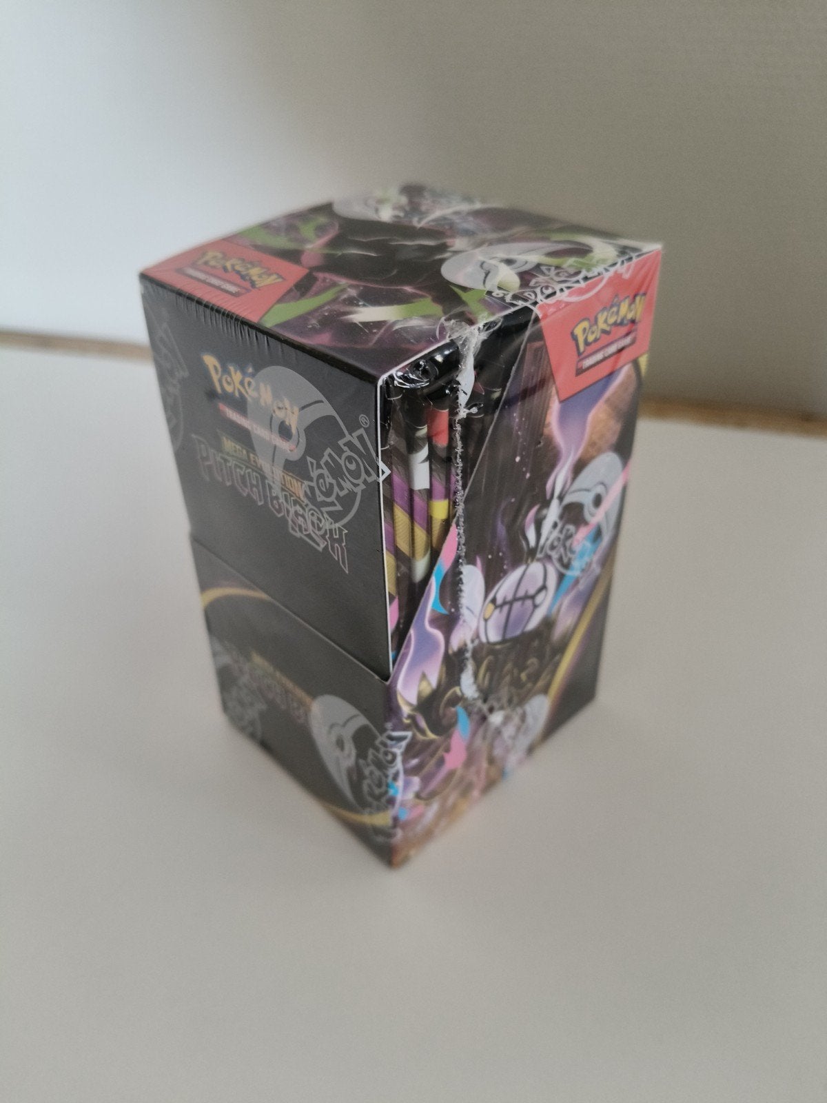 gesealde boosterbox 18 stuks,thema Pitch Black/ Engelse, Ophalen of Verzenden, Nieuw, Boosterbox, Foil