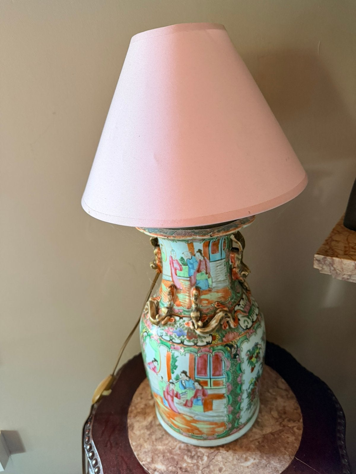 Vaaslamp in kanton porselein, Ophalen