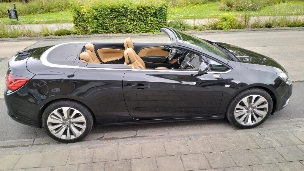 OPEL CASCADA Cosmo - Benzine, Voorwielaandrijving, 4 zetels, 4 cilinders, Zwart
