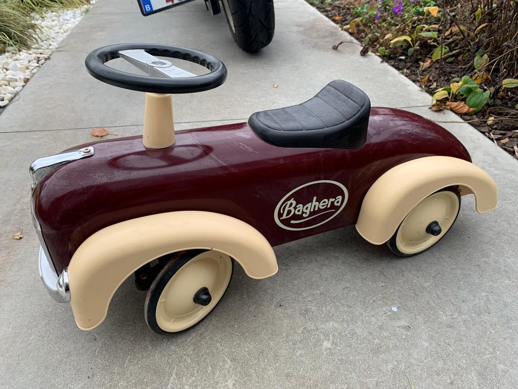 Baghera loopauto, Kinderen en Baby's, Speelgoed | Buiten | Voertuigen en Loopfietsen, Ophalen, Zo goed als nieuw, Loopfiets