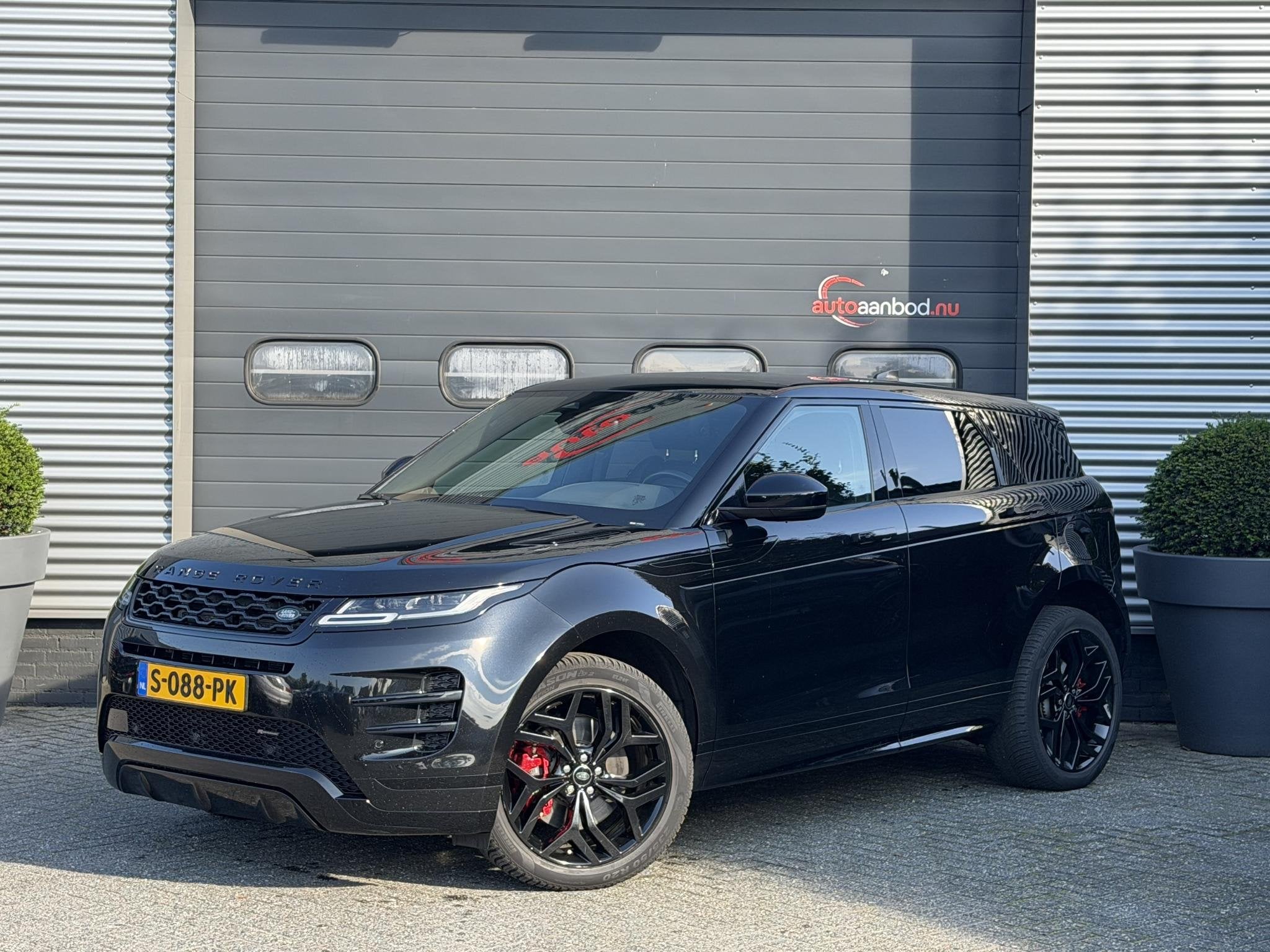 Land Rover Range Rover Evoque 1.5 P300e AWD R-Dynamic HSE |, Automaat, Stof, Adaptive Cruise Control, Zwart