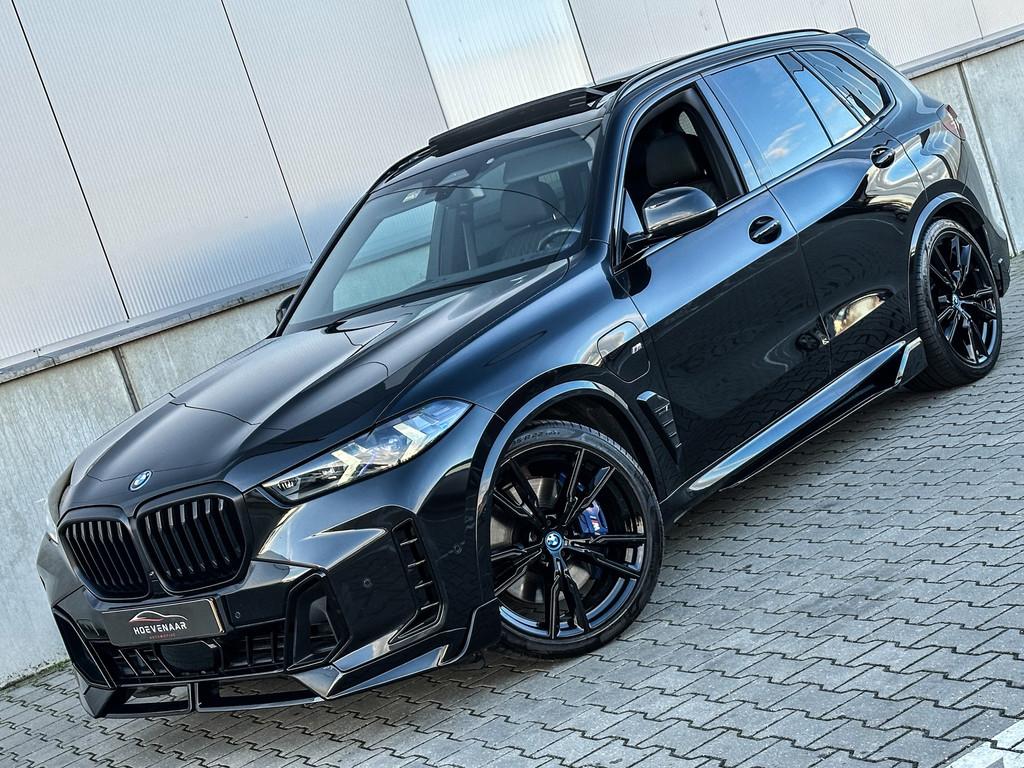BMW X5 XDrive50e 490Pk M-sport Performance Pano 22Inch, Gebruikt, 2395 kg, Zwart, 5 zetels