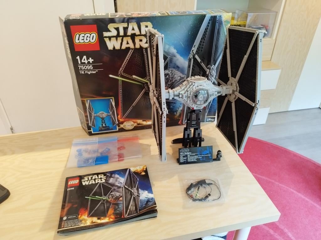 Kit d'éclairage Lego Star Wars 75095 TIE Fighter, Enfants & Bébés, Jouets | Duplo & Lego, Comme neuf, Lego, Ensemble complet, Complet