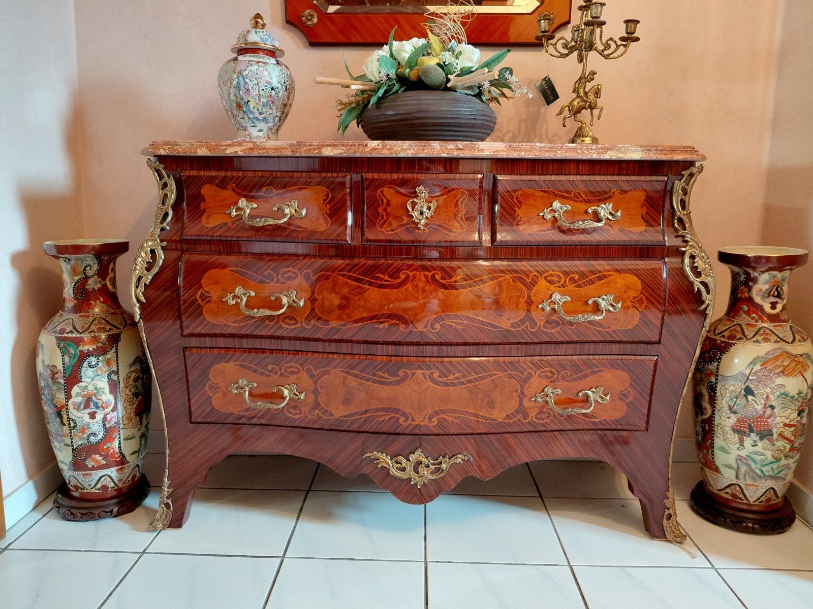 commode in Lodewijk XV-stijl (Louisxv), Ophalen
