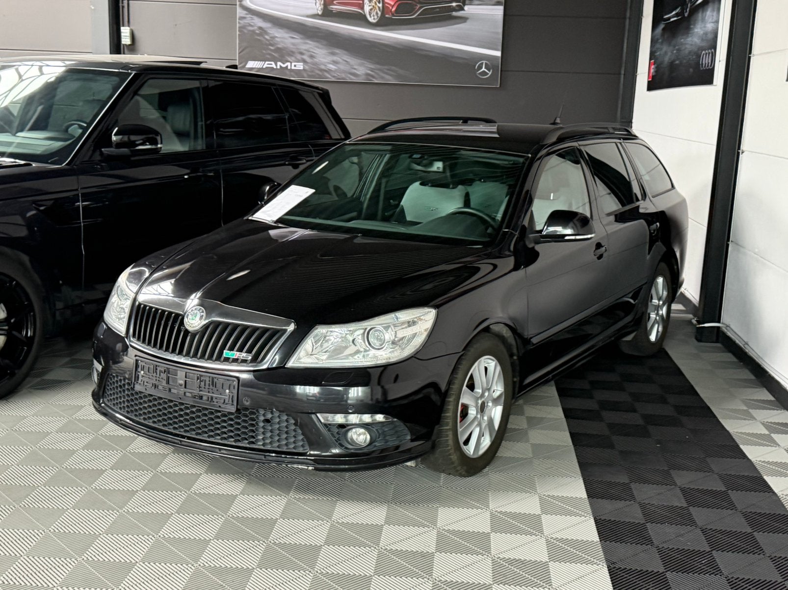 Škoda Octavia vRS 2.0 TDI – 2011  EURO 5, Auto's, Automaat, Euro 5, Leder en Stof, Zwart