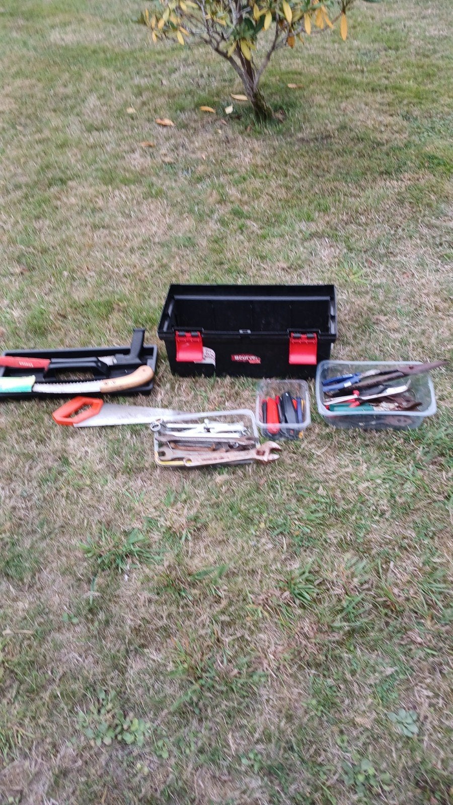 coffre avec divers outils, Bricolage & Construction, Enlèvement