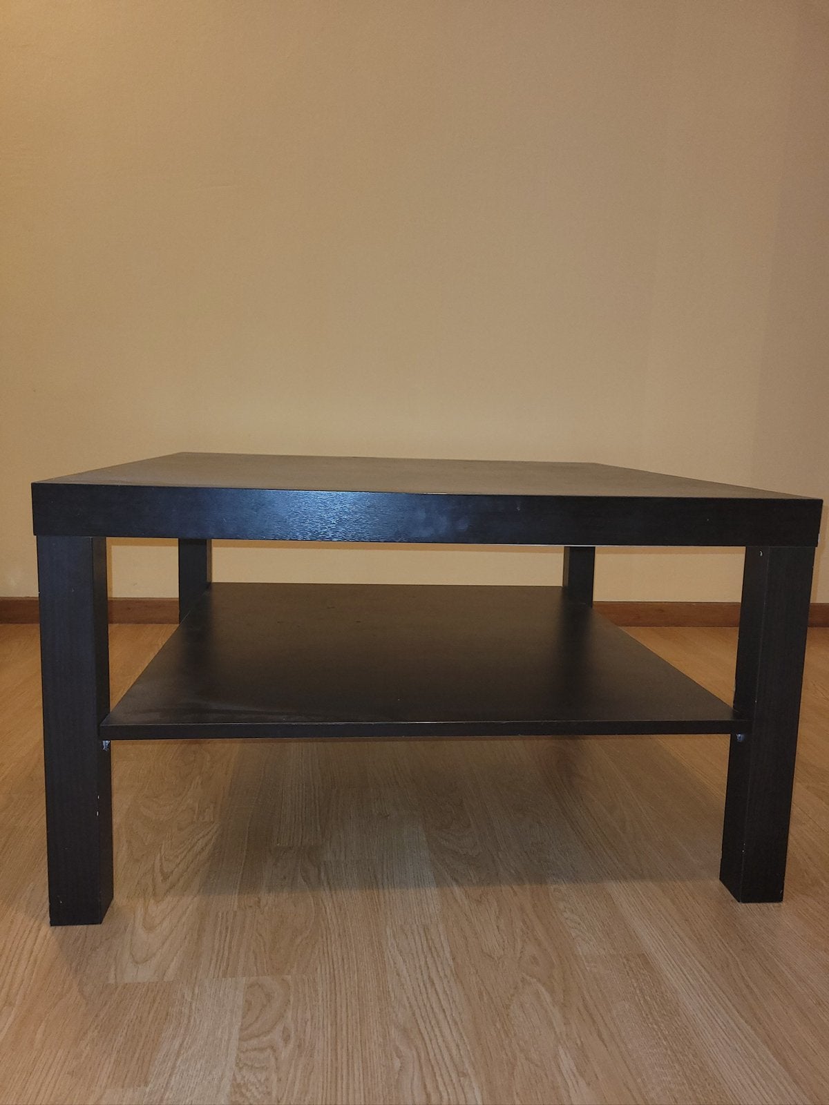 Vierkante houten salontafel in de woonkamer 78 cm x 78 cm, Ophalen, Zo goed als nieuw