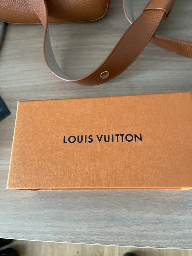 Louis Vuitton, Handtassen en Accessoires, Zonnebrillen en Brillen | Dames, Zonnebril, Zwart, Zo goed als nieuw, Ophalen