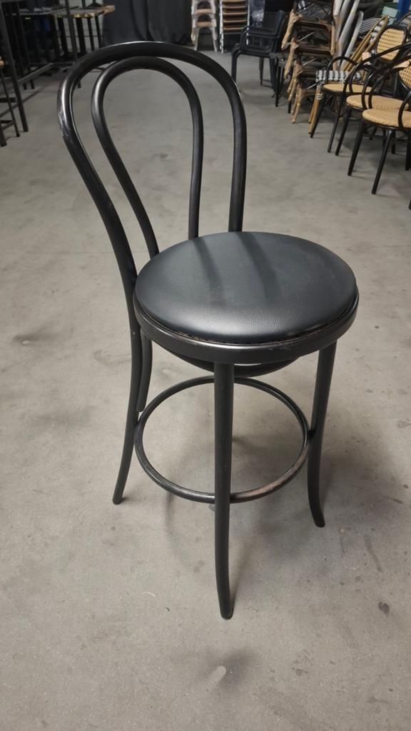 18 thonet boog barkruk bistro horeca cafe partij hout lot, Huis en Inrichting, Barkrukken, 5 krukken of meer, 60 tot 90 cm, Ophalen of Verzenden