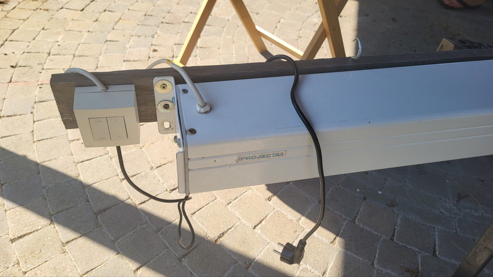 projectiescherm electrisch, Ophalen, Elektrisch, Zo goed als nieuw