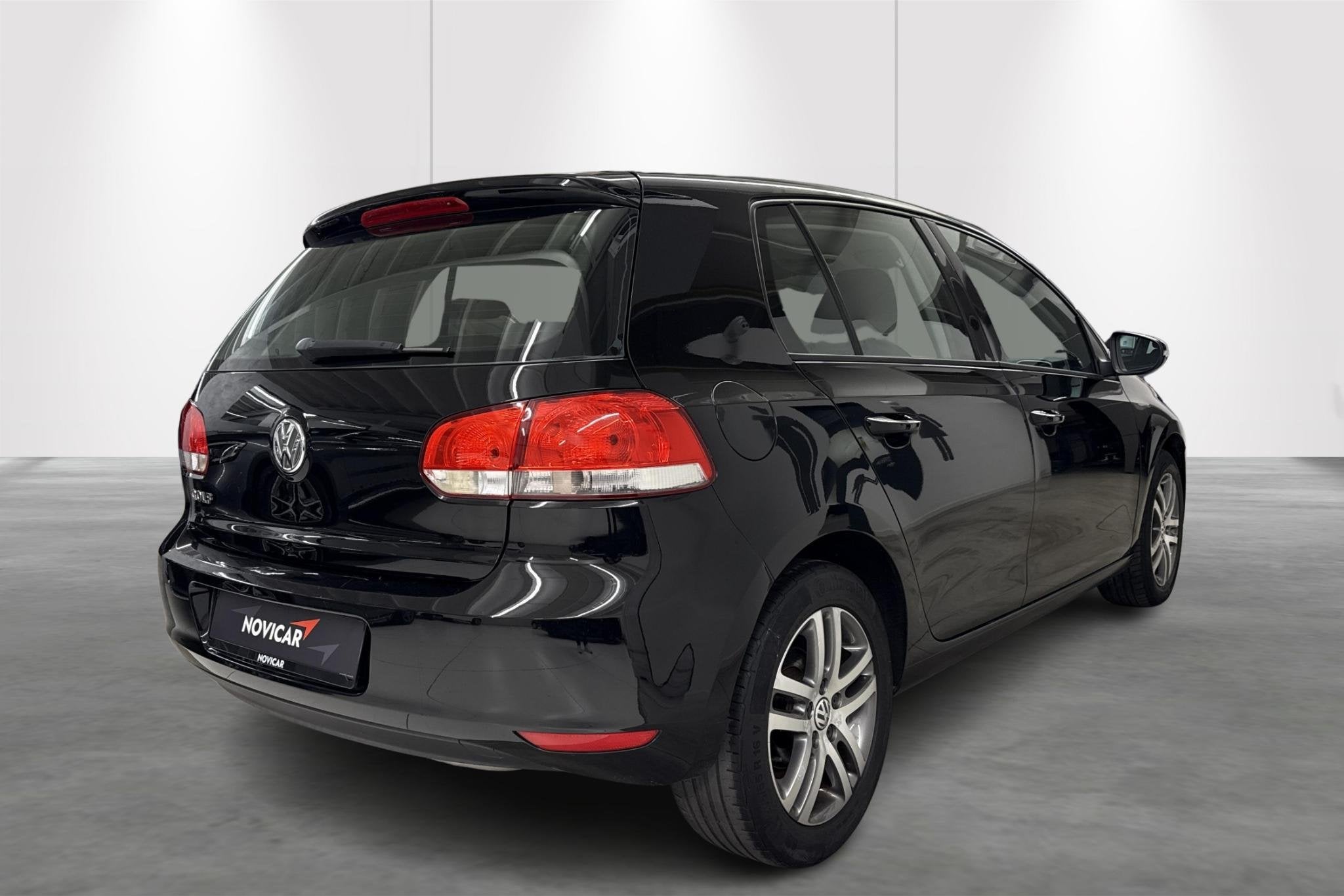 Volkswagen Golf 1.4I Trendline + AUTO AIRCO - CRUISE CONTROL, Autos, Achat, 149 g/km, Boîte manuelle, Noir