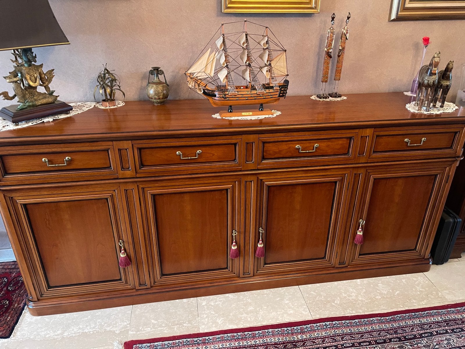 Stijlvolle dressoir en vitrine kast, Huis en Inrichting, Ophalen, Zo goed als nieuw