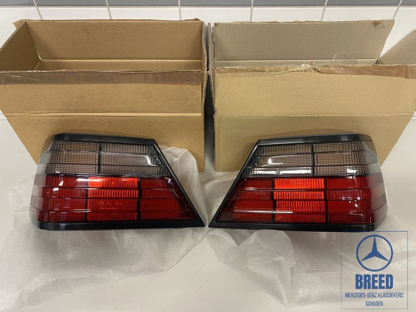 NOS achterlichtglas L+R ULO voor Mercedes-Benz W124 Mopf 2, Neuf, -, -, Enlèvement ou Envoi