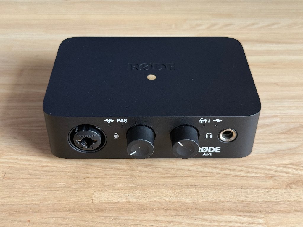 Interface audio rouge AI-1, Musique & Instruments, Microphones, Enlèvement ou Envoi, Comme neuf, Autres types