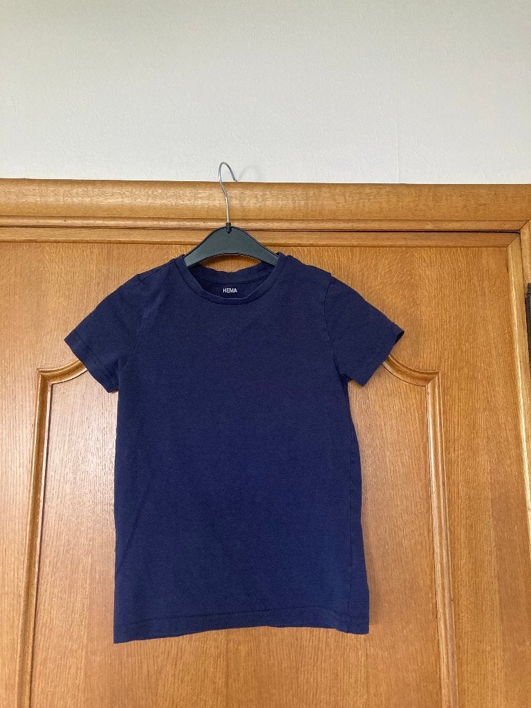Donkerblauw t-shirt, Hema, 122-128, H&M, Ophalen of Verzenden, Zo goed als nieuw, Shirt of Longsleeve
