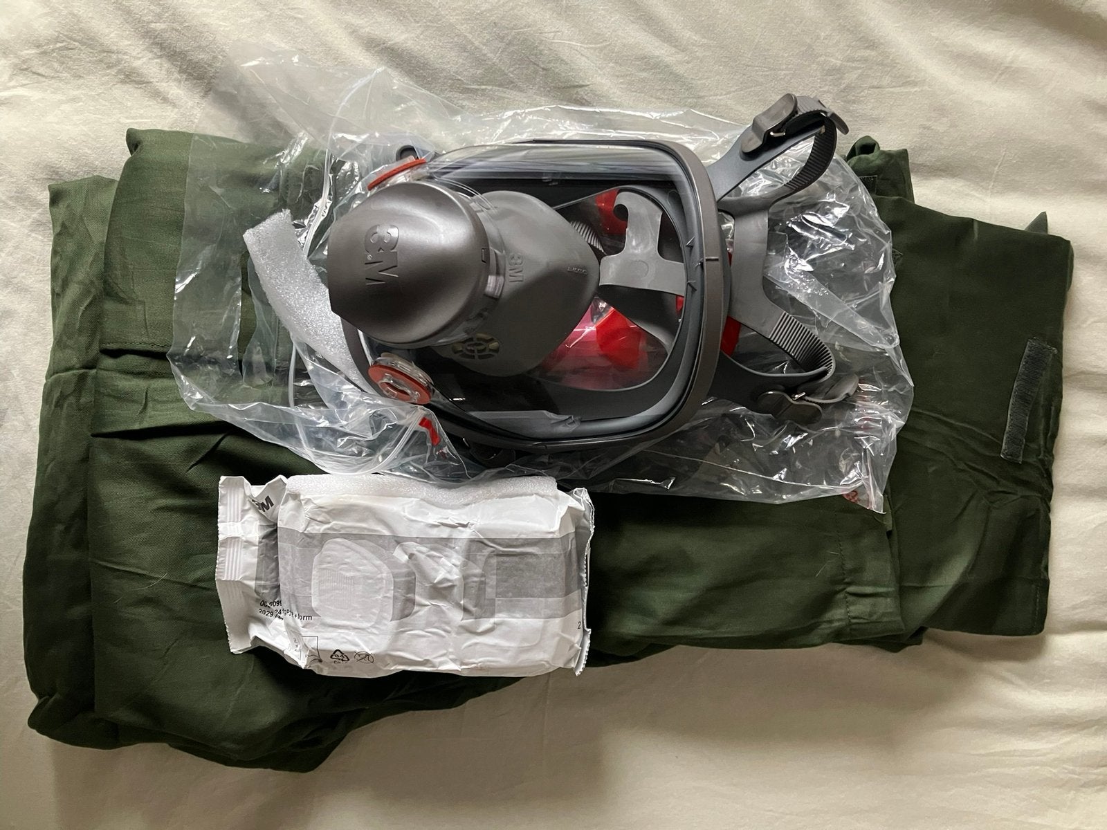 Nuclair pak van Belgische leger, Nieuw, Verzamelen, Ophalen, Landmacht, Kleding of Schoenen