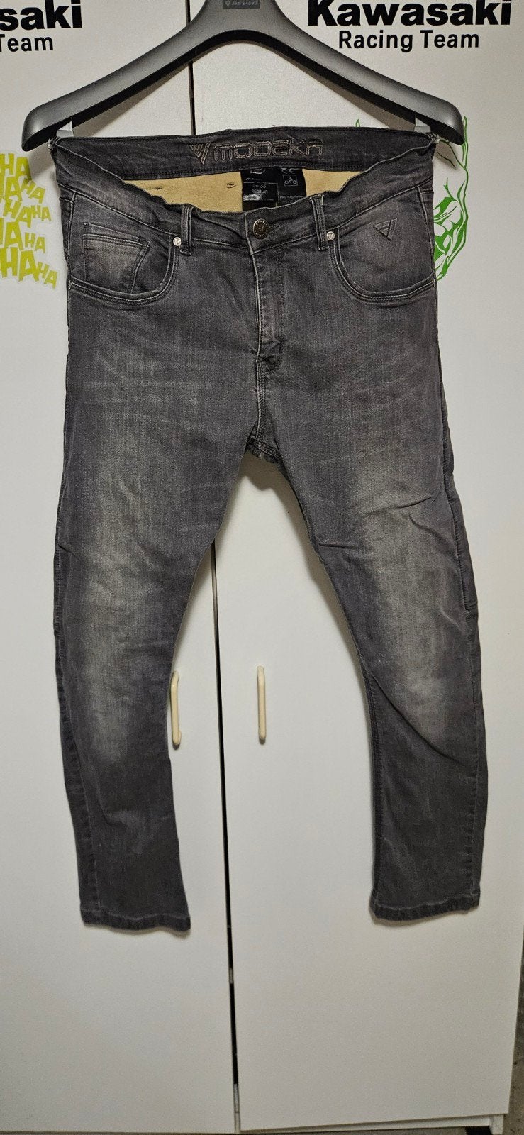 Modeka Glenn motorjeans grijs, Motoren, Kleding | Motorkleding, Ophalen