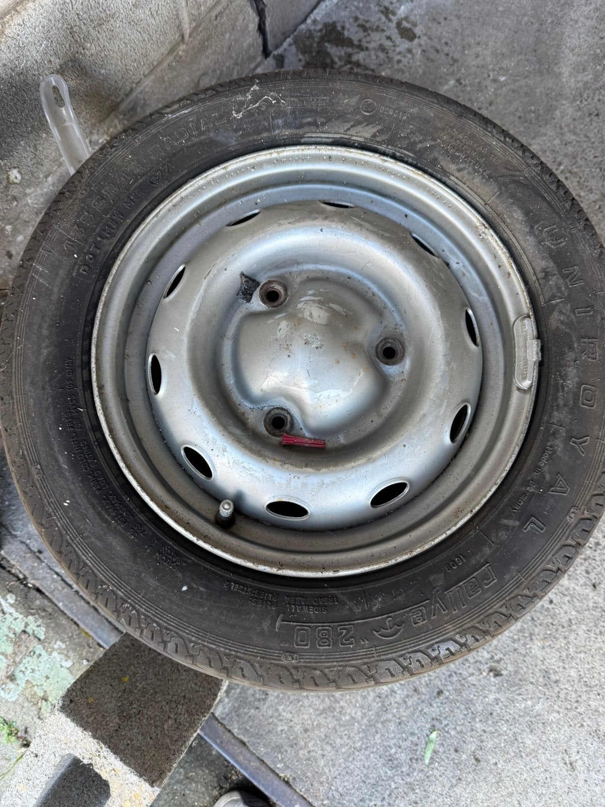 Lot de 6 jantes acier Renault 4L d'origine – 3 trous, Autos : Pièces & Accessoires, Enlèvement, Pneu(s)