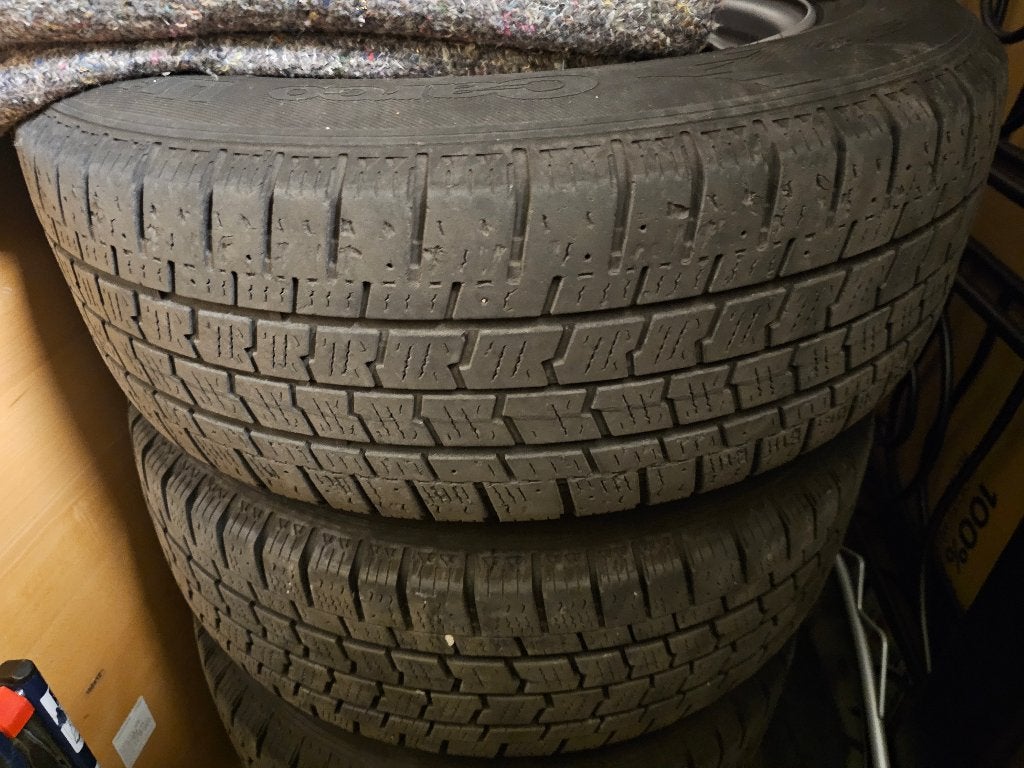 4 roues hiver Goodyear Cargo UltraGrip avec capteurs TPMS, Pneus et Jantes, Enlèvement ou Envoi, 16 pouces, Véhicule utilitaire