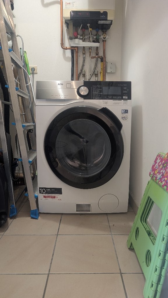 Wasmachine en droger 2 in 1 - AEG, Elektronische apparatuur, Ophalen, Gebruikt, 8 tot 10 kg, 85 tot 90 cm