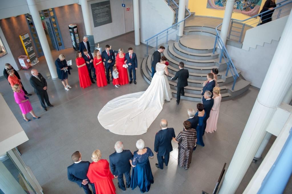 trouwjurk  Lasposa roeselare  maat 42/44, Ophalen, Zo goed als nieuw, Trouwjurk