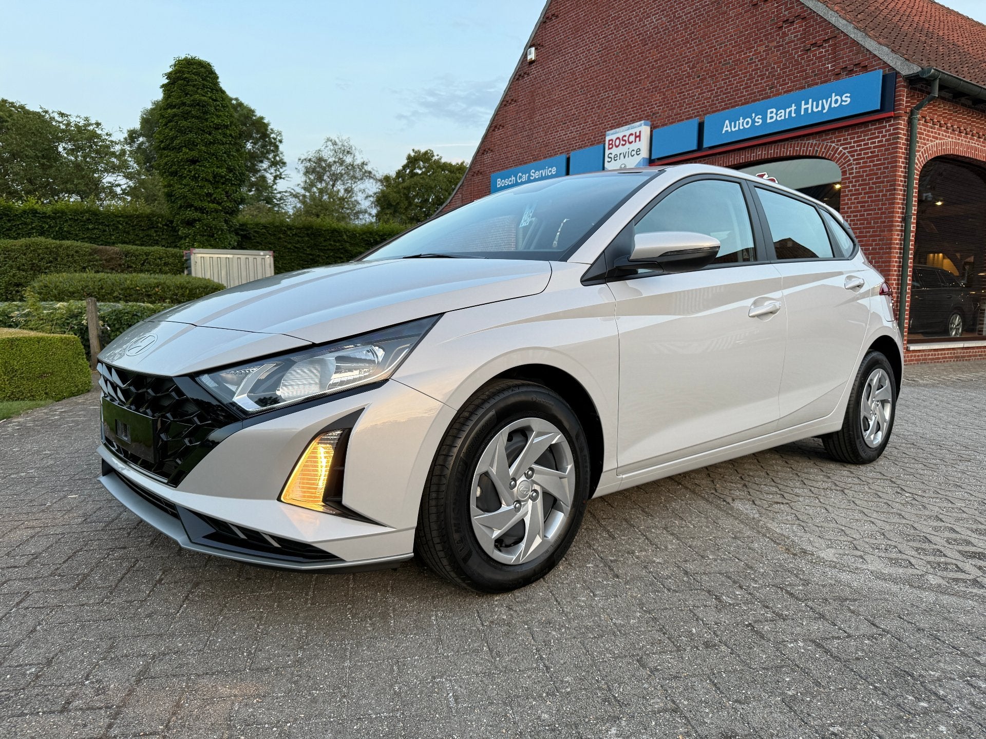 Hyundai i20 Twist 1.0 T-GDI DCT - GPS / AIRCO / AUTOMAAT / C, Autos, Argent ou Gris, Achat, Euro 6, Entreprise