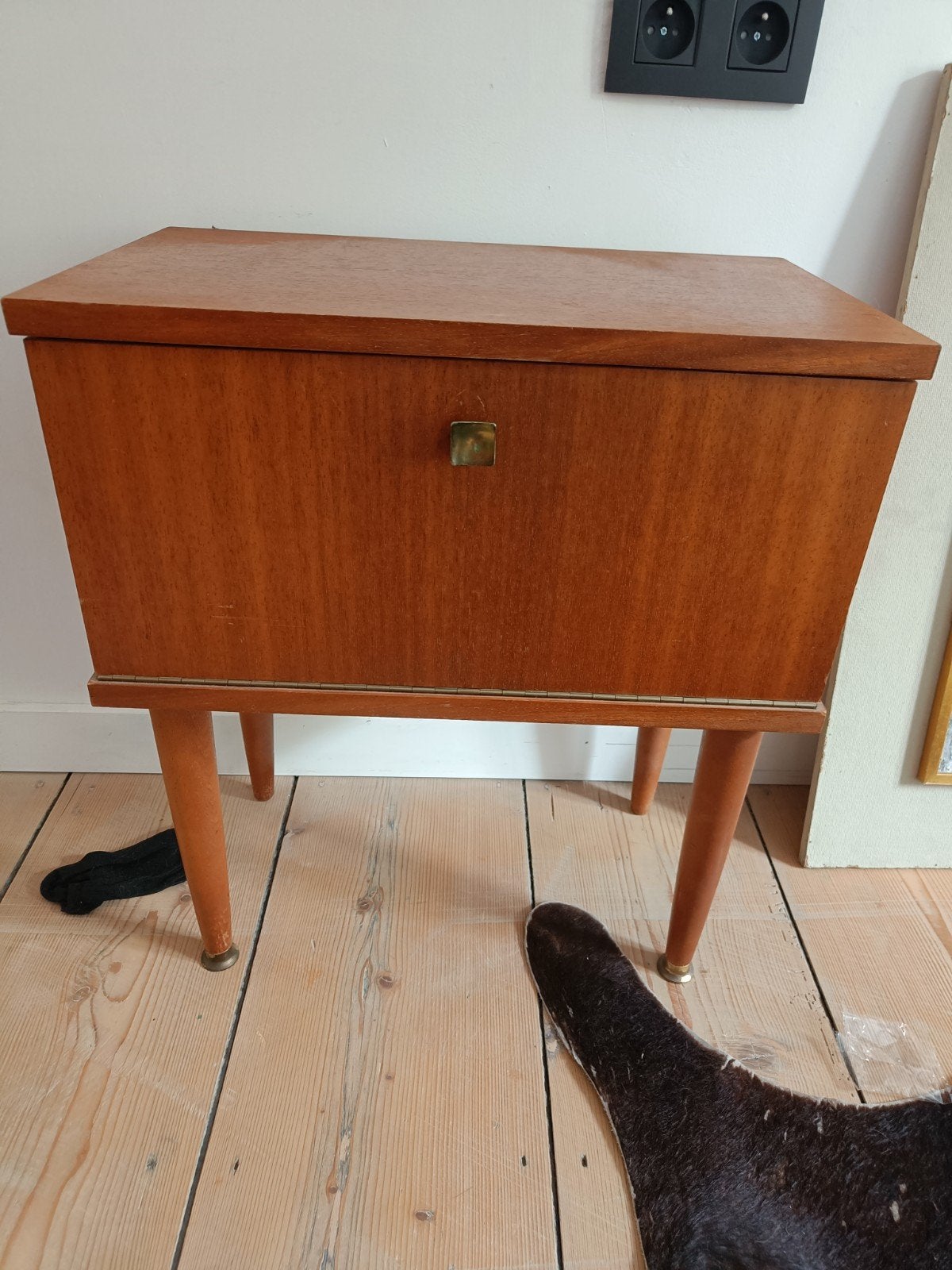 retro nachtkastje, Ophalen