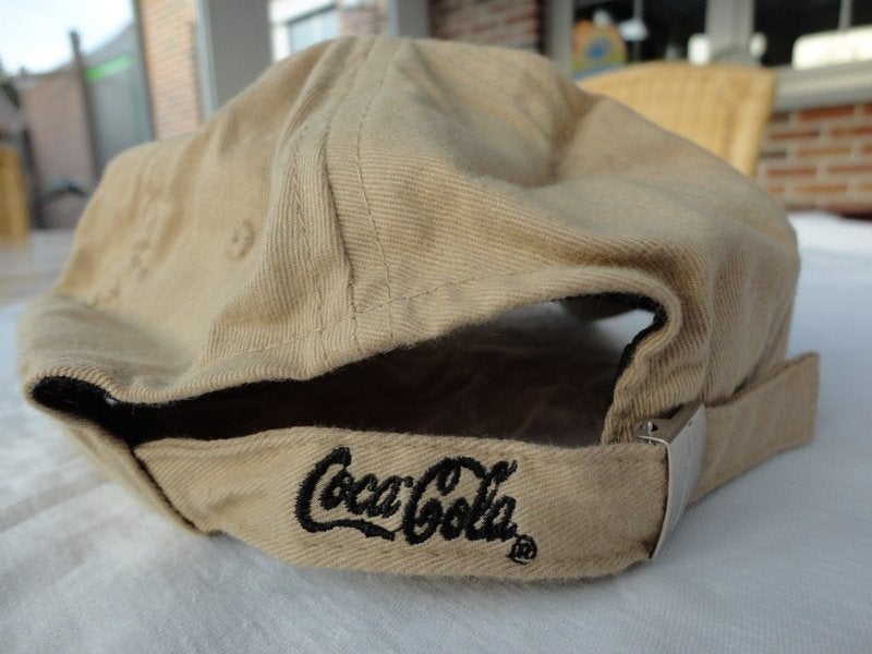 Coca Cola petje - bruin - aanpasbaar nieuw 19 stuks, Verzamelen, Ophalen, Nieuw, Gebruiksvoorwerp