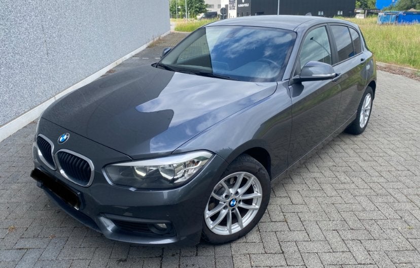 BMW 116i facelift 2018 euro6b, Auto's, Skiluik, 1600 cc, 5 deurs, Zilver of Grijs