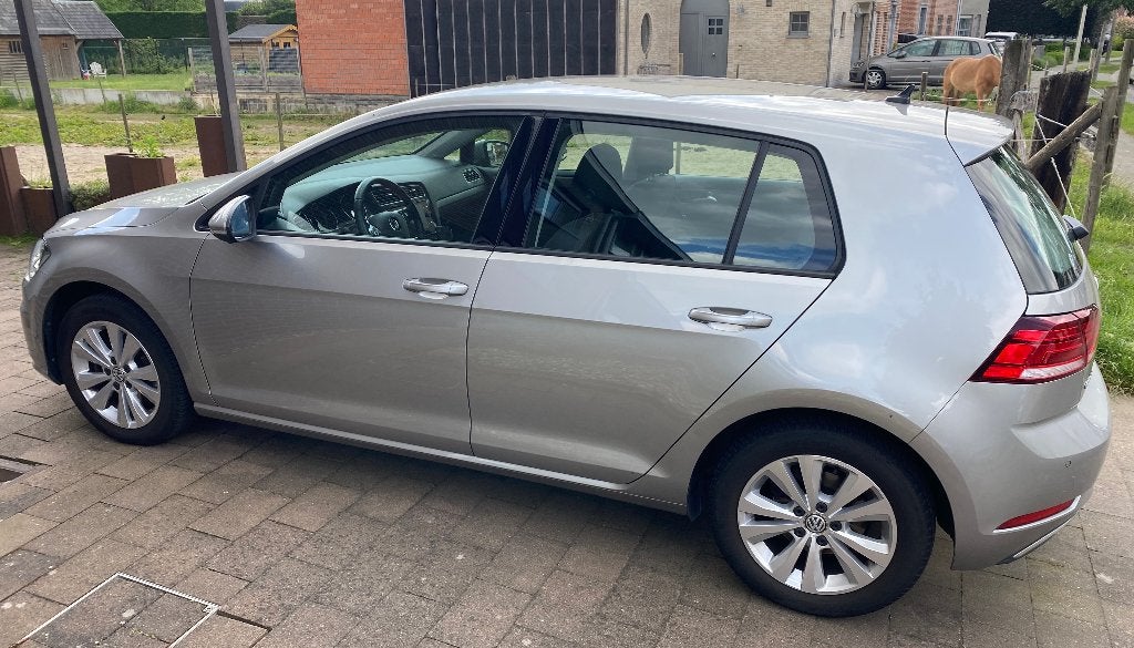 VW GOLF 7.5 1.0 TSI (110 pK) Automaat - 2017 - 93000 Km, Autos, Volkswagen, Particulier, Golf, ABS, Phares directionnels, Régulateur de distance