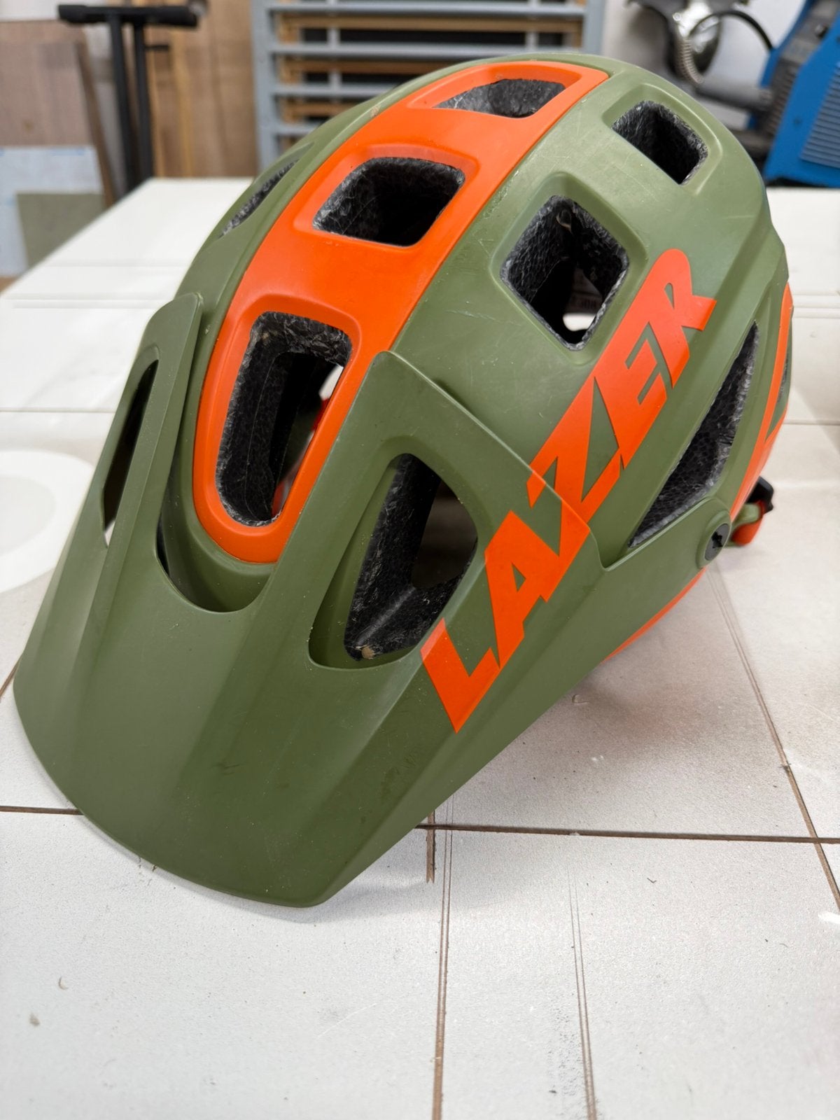 Lazer Impala mountainbike helm maat M, Fietsen en Brommers, Ophalen of Verzenden, Zo goed als nieuw, M