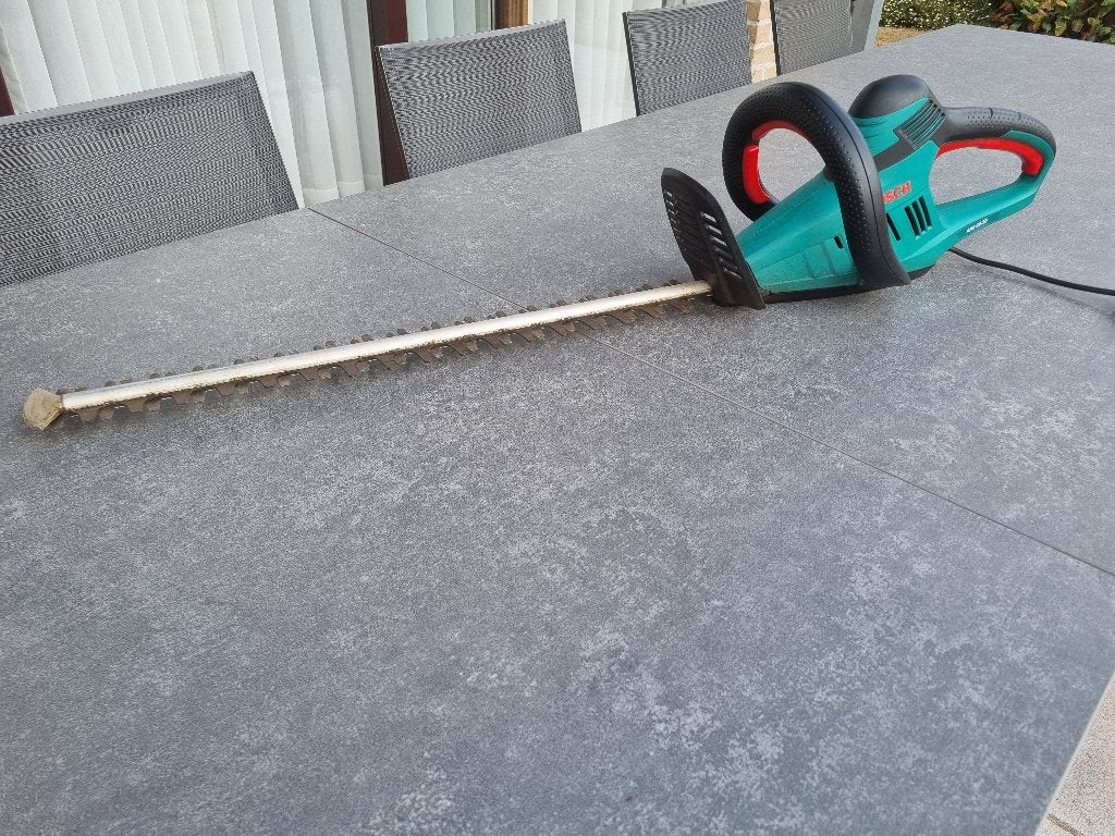 Elektrische heggenschaar BOSCH 600W 60cm, Ophalen, Gebruikt, Elektrisch, Bosch