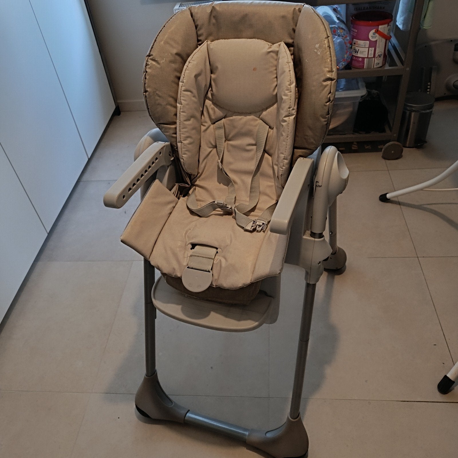 Chicco Polly kinderstoel / eetstoel – met eetblad, Kinderen en Baby's, Kinderstoelen, Ophalen, Afneembaar eetblad
