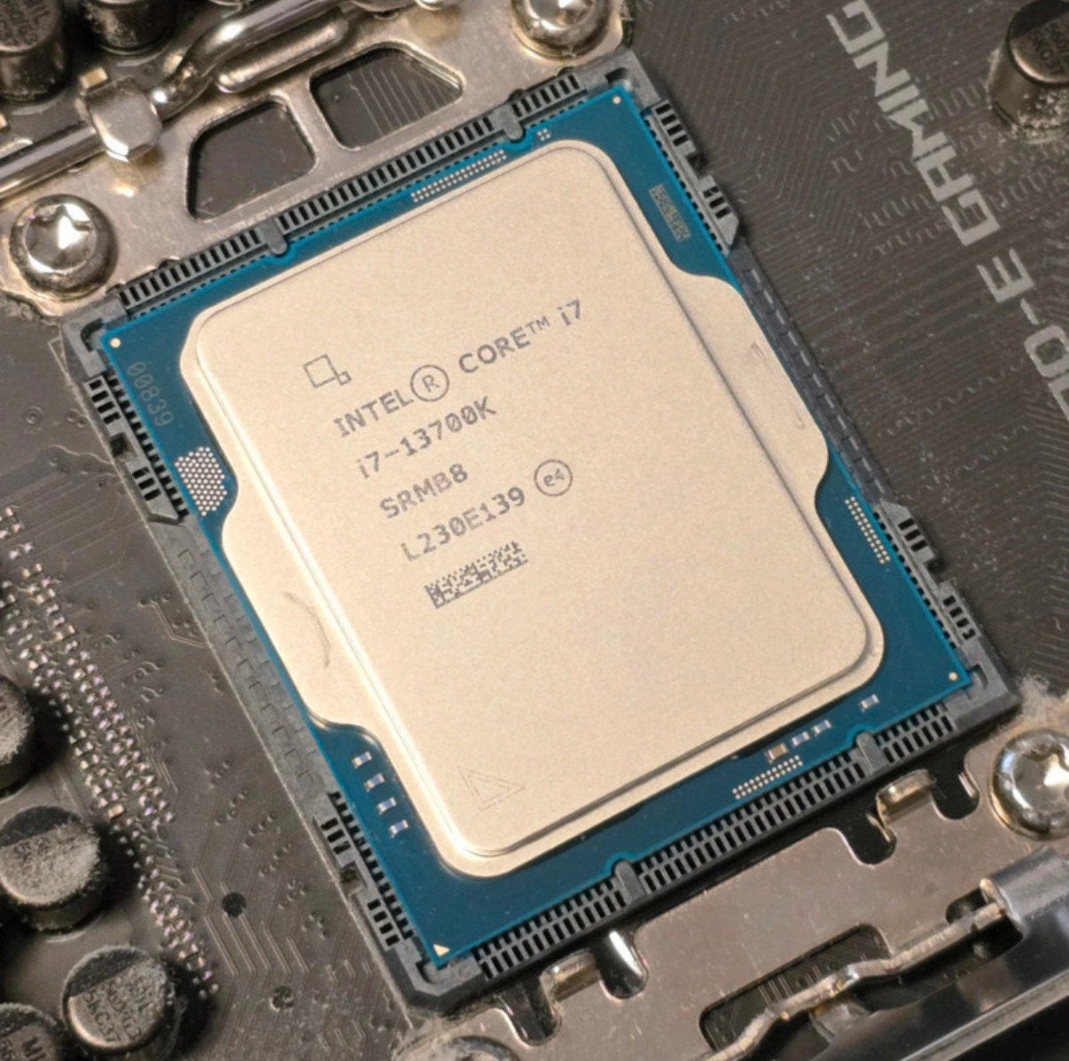 Intel Core i7-13700K – Topklasse Gaming CPU, Computers en Software, Processors, Ophalen, Zo goed als nieuw