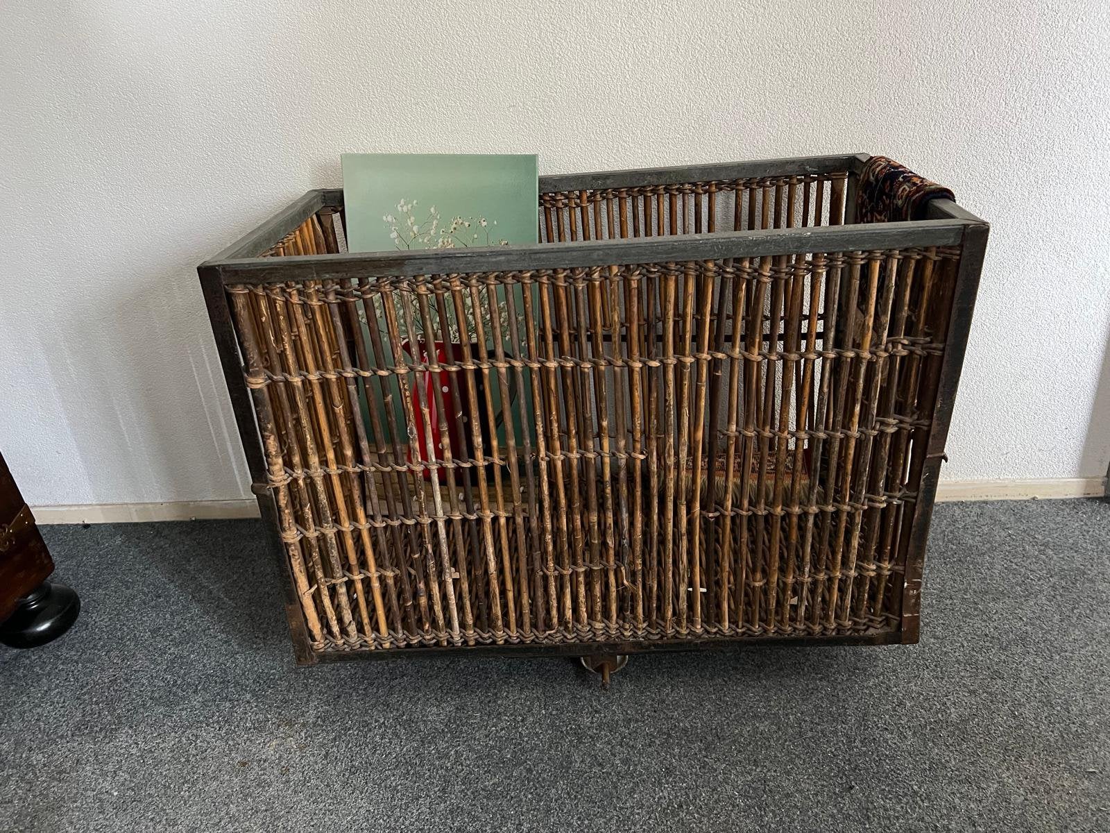 3 antique rieten waskaren op wieltjes, Ophalen