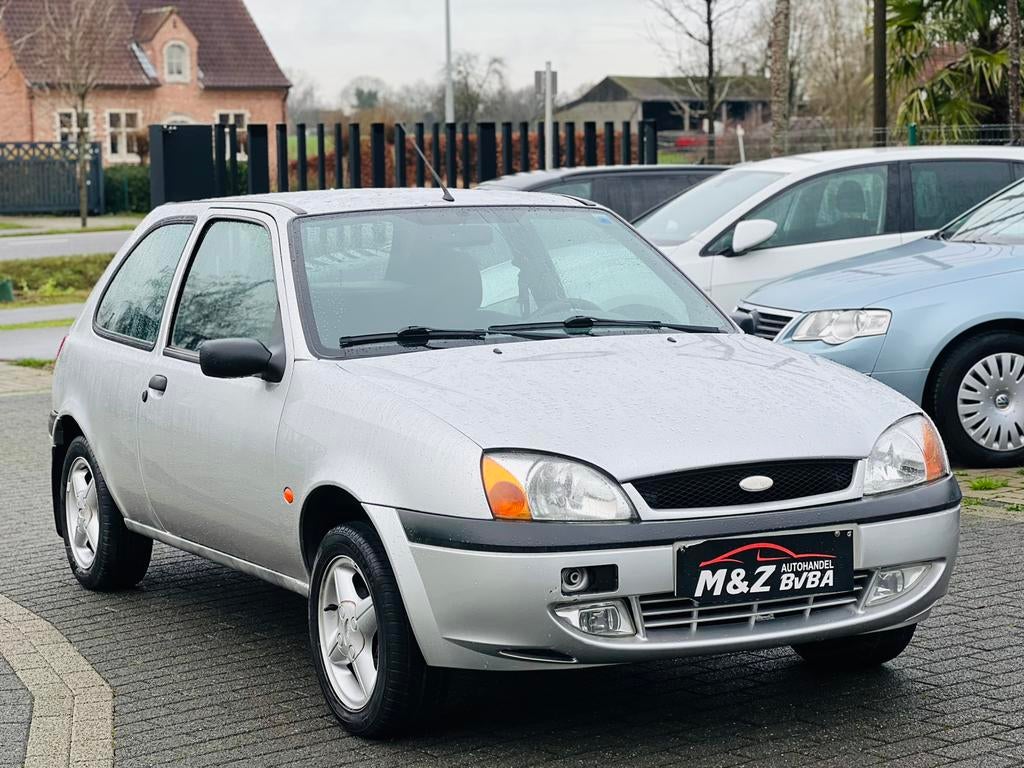 Ford Fiesta 1.3i Benzine * 68.000 Km * 1 ste eigenaar * 2003, Auto's, Bedrijf, Handgeschakeld, 44 kW, Radio