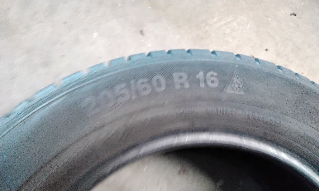 Banden 205 60 16 afhaal 80 eur gemonteerd 120 eur, Auto-onderdelen, Ophalen, 16 inch, 205 mm, Band(en)