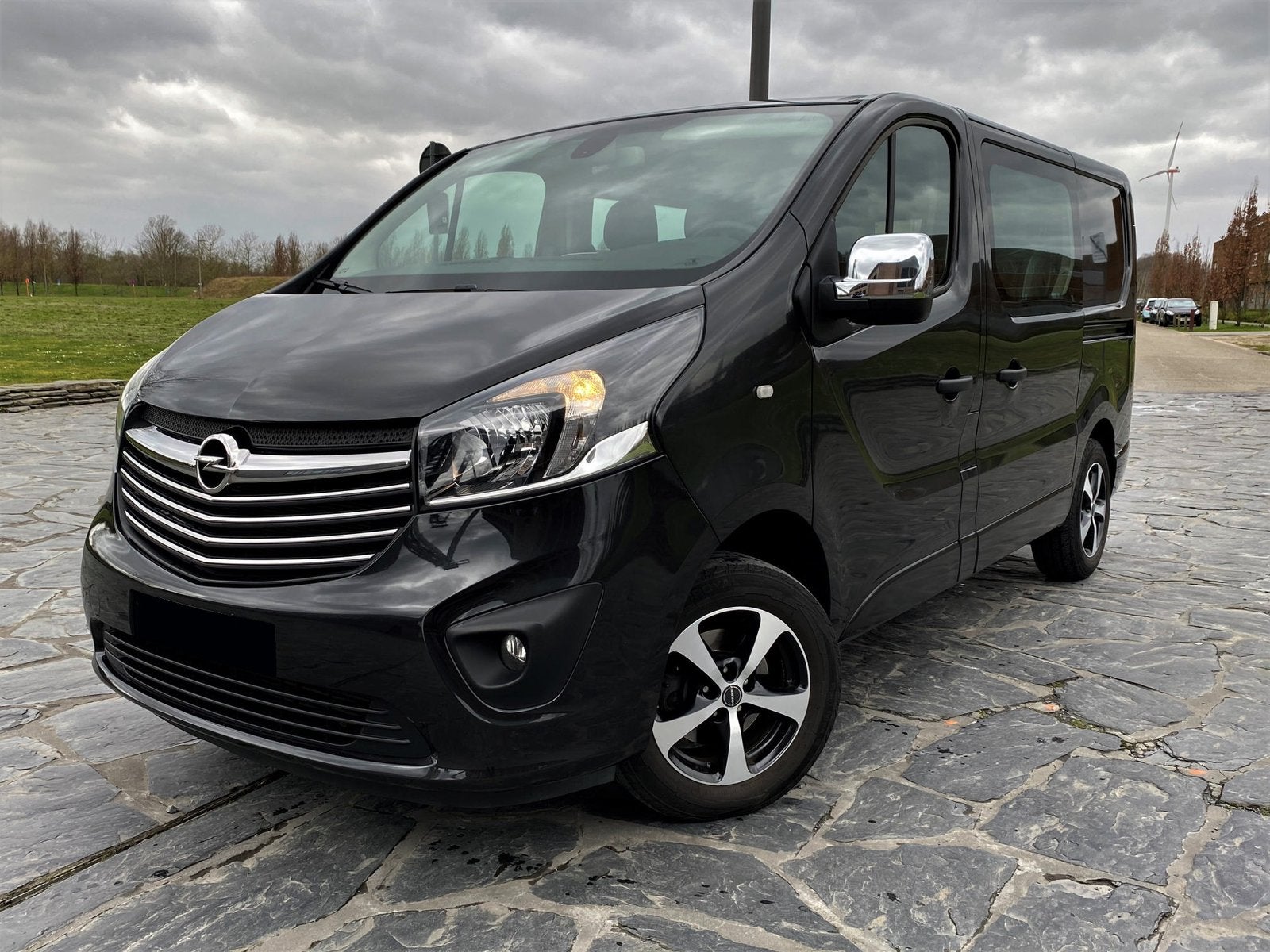 Opel Vivaro 1.6CDTI dubbel cabine/Navi/1ste eigenaar, 100 kW, Garantie prolongée, Entretenue par le concessionnaire, Noir