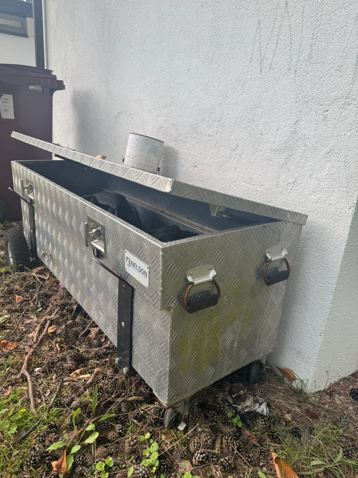 Grote zware aluminium gereedschaps/transportkist op wielen, Ophalen, Gebruikt