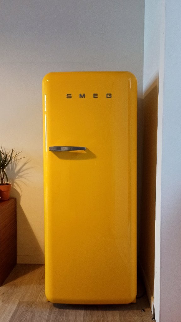 Smeg FAB28RG1 retro koelkast met een vriesvak, Elektronische apparatuur, 200 liter of meer, Ophalen, Gebruikt, Met vriesvak