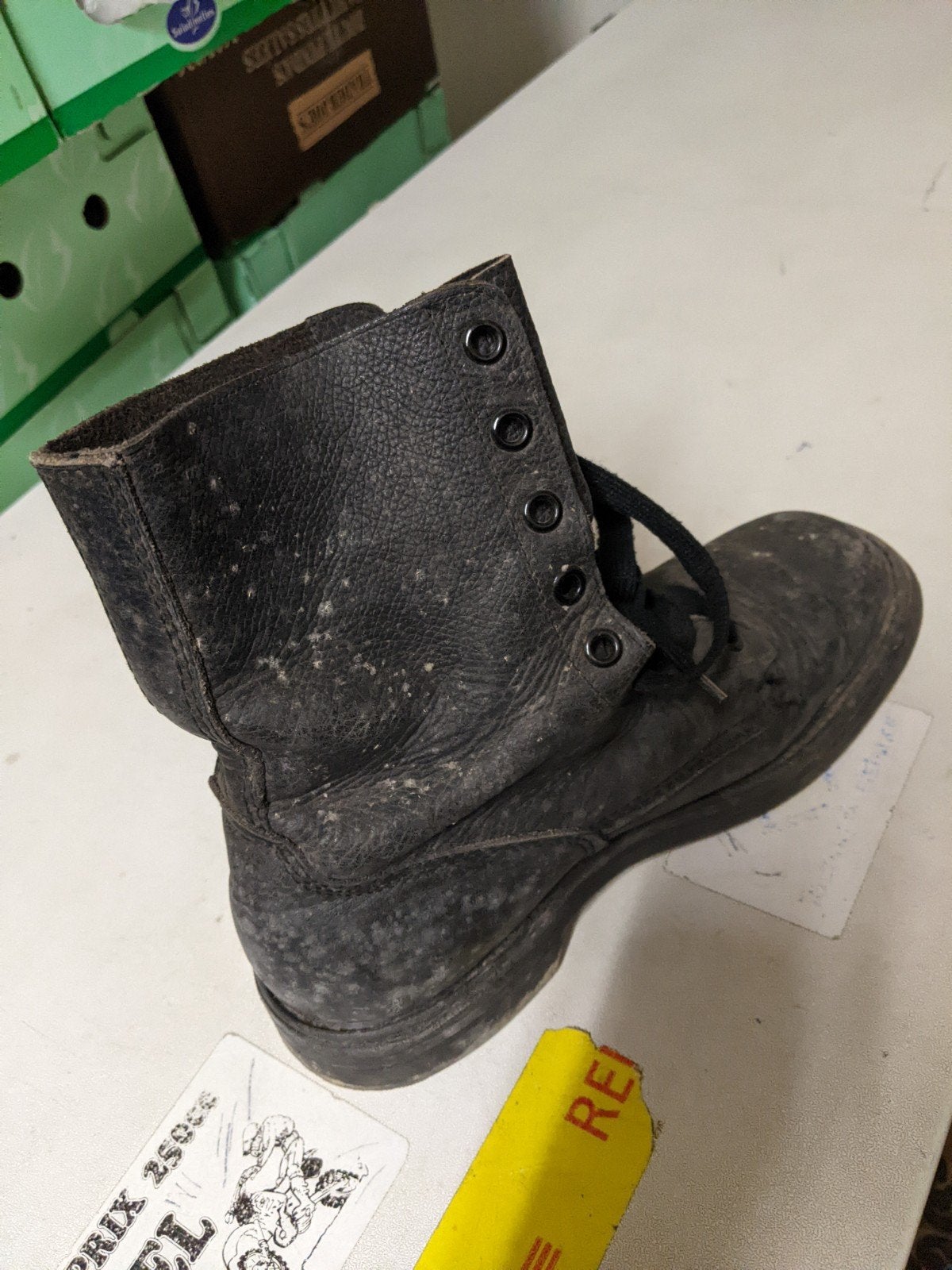 BOTTINES ABL, Enlèvement