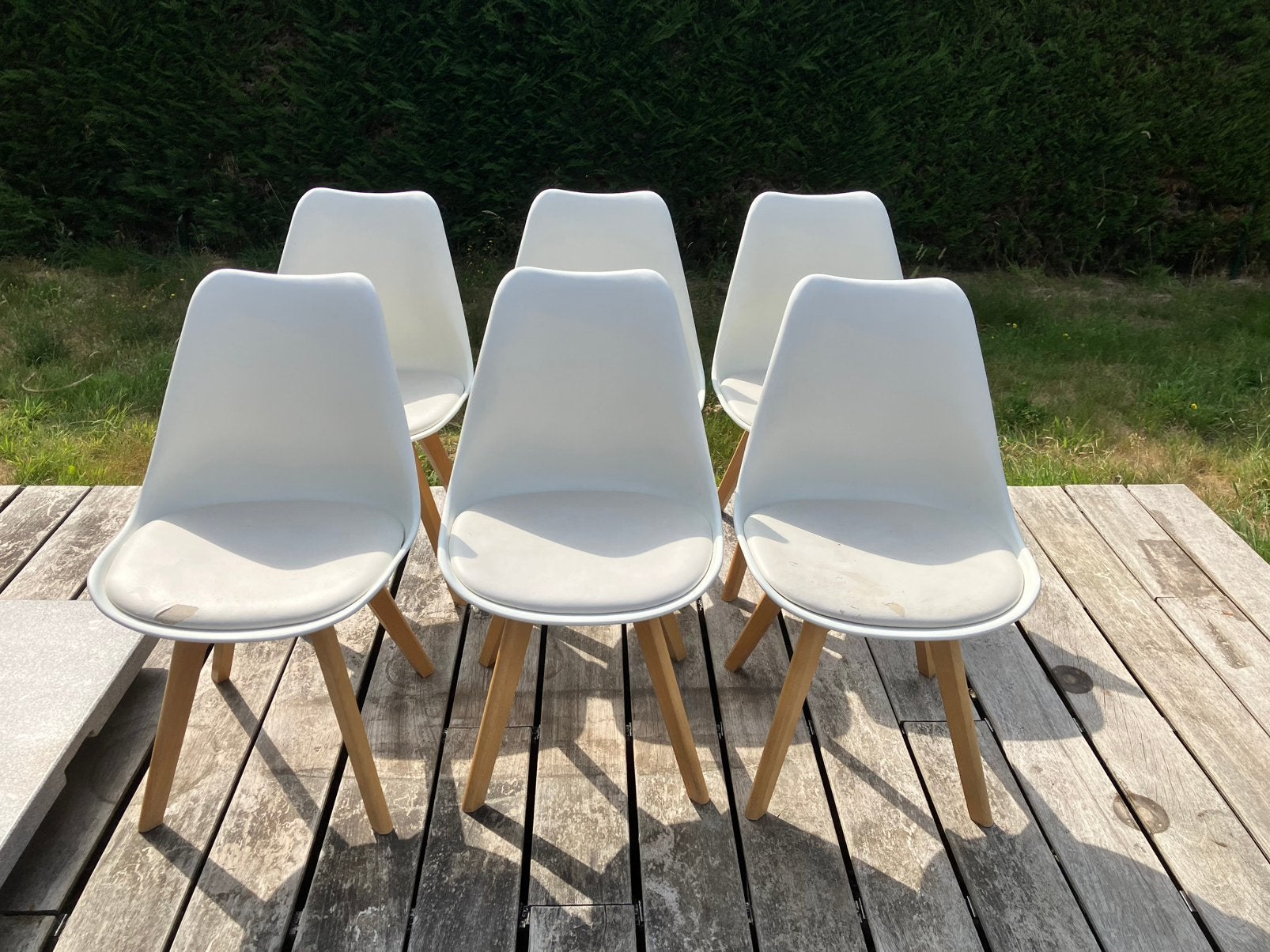 Zes stoelen in gebruikte staat, Maison & Meubles, Chaises, Utilisé, Cinq, Six Chaises ou plus, Synthétique, Blanc, Enlèvement
