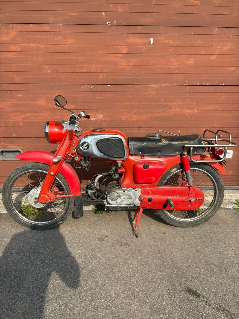 Franse Honda C110 met papieren, Vélos & Vélomoteurs, Pièces de cyclomoteur | Oldtimers & Ancêtres, Enlèvement