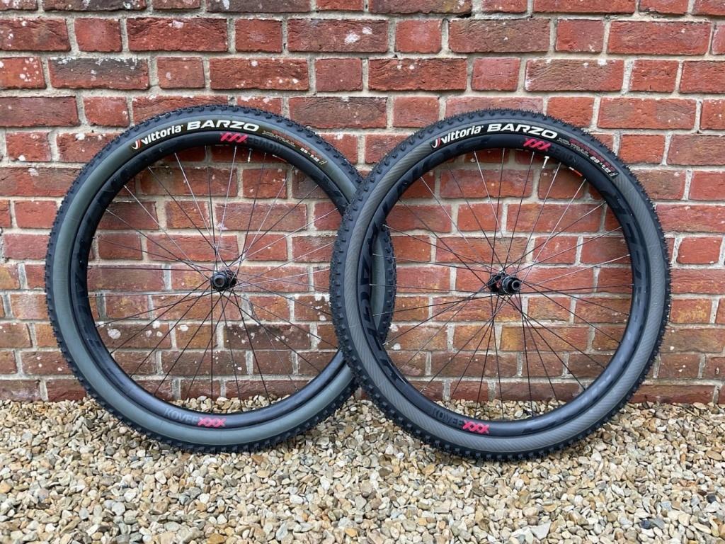 Paire de roues Bontrager Kovee XXX 29 Carbon, Enlèvement ou Envoi, Mountainbike, Guidon, Carbone