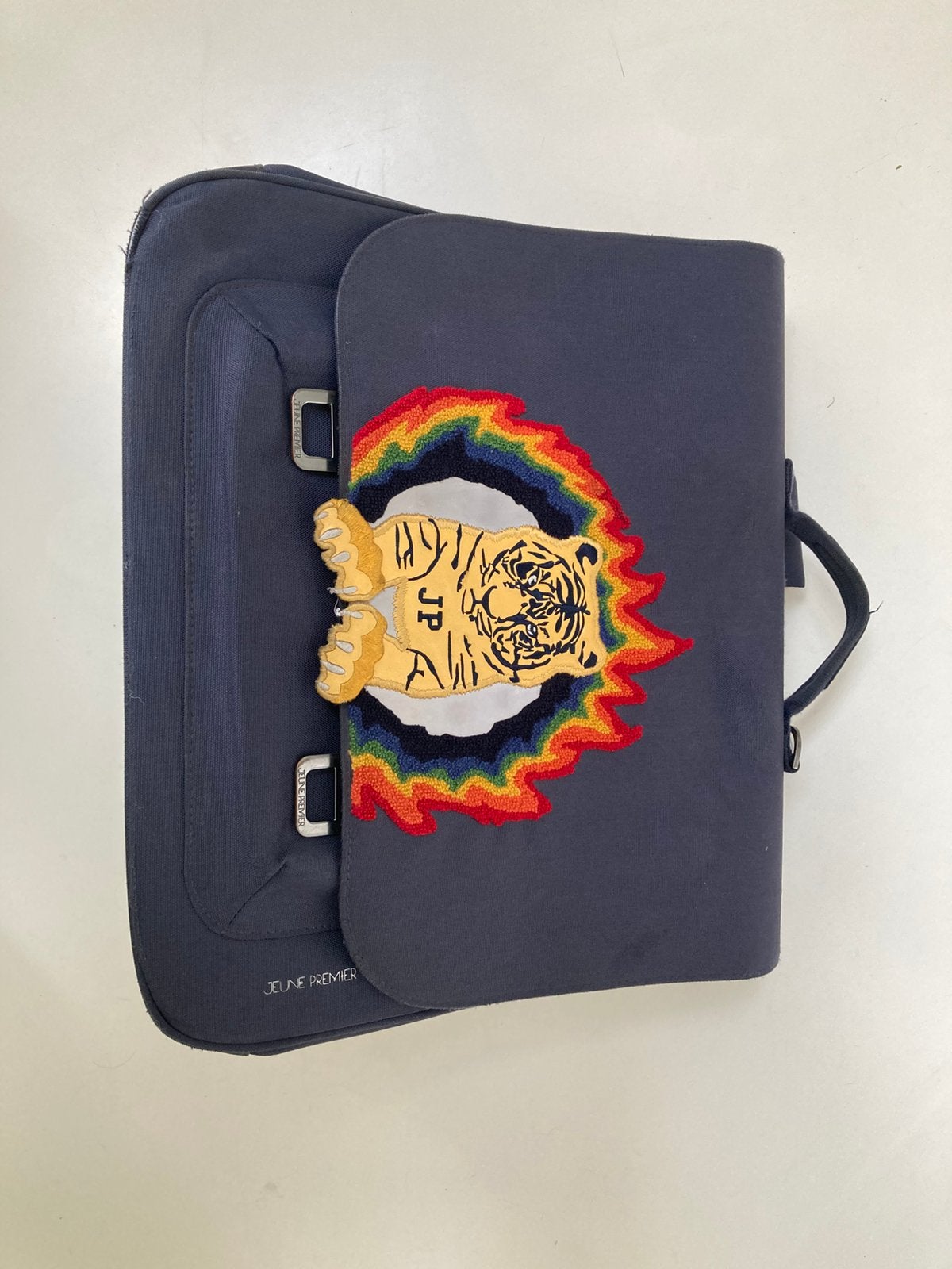 Boekentas Jeune Premier, Handtassen en Accessoires, Tassen | Schooltassen, Ophalen, Gebruikt, Blauw, Aktetas of Boekentas
